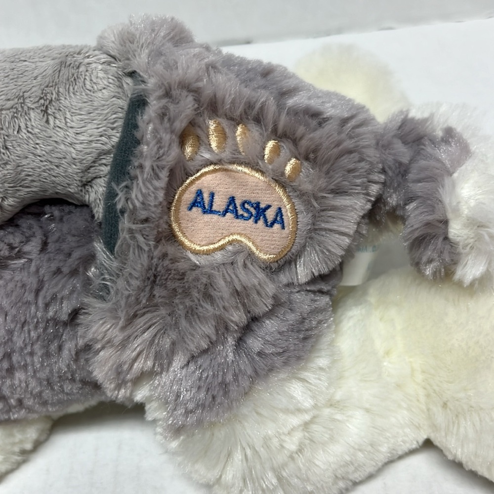 Husky Mom & Pup Alaska Plush stuffed animal – Alaskapets by Wishpets – 11.5” - Picture 9 of 12